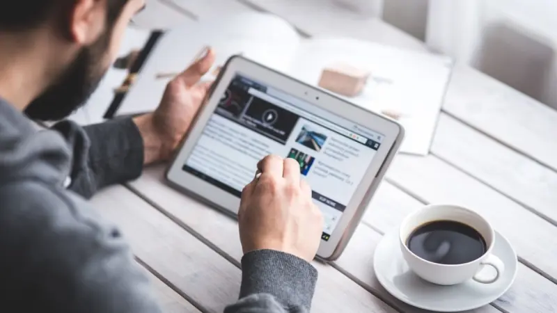 Menavigasi Dunia Digital